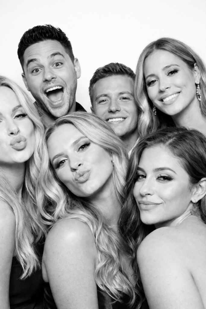 Side Picture 2 Glam Booth